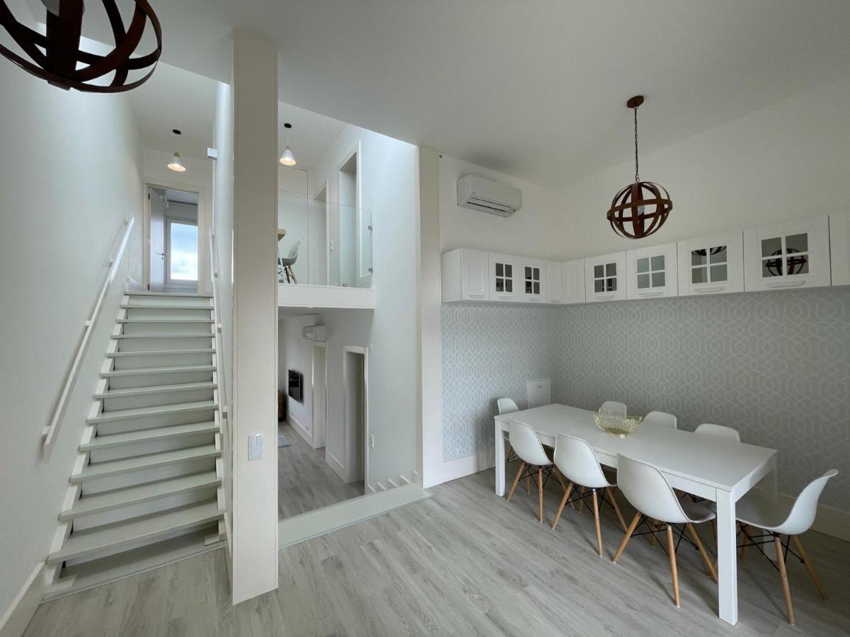 Beautiful Penthouse Apartment With Terrace - 4 Minute Walk To The Beach Troia Exteriör bild